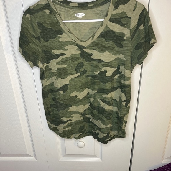 Old Navy Green Camouflage Short Sleeve T-Shirt - Picture 3 of 4